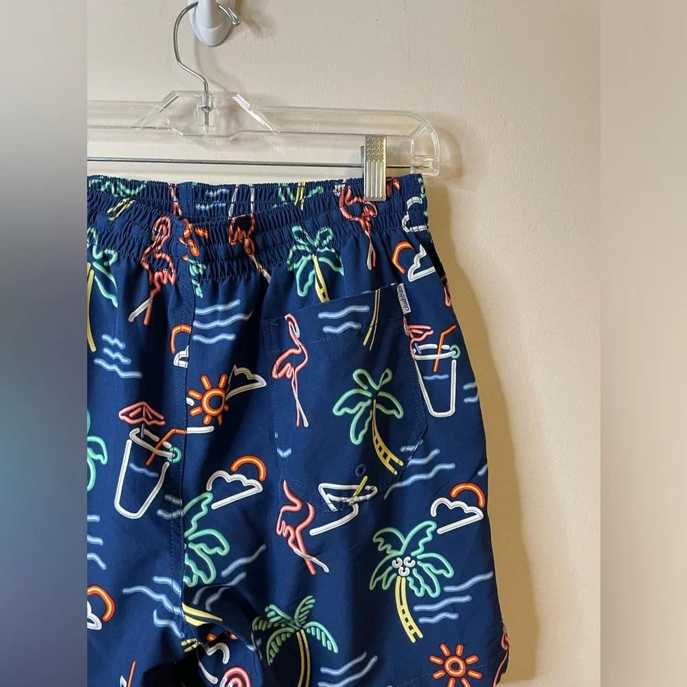 chubbies neon lights